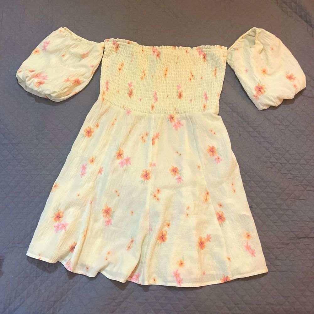 Forever 21 Spring Floral Statement Sleeve Flowy Top